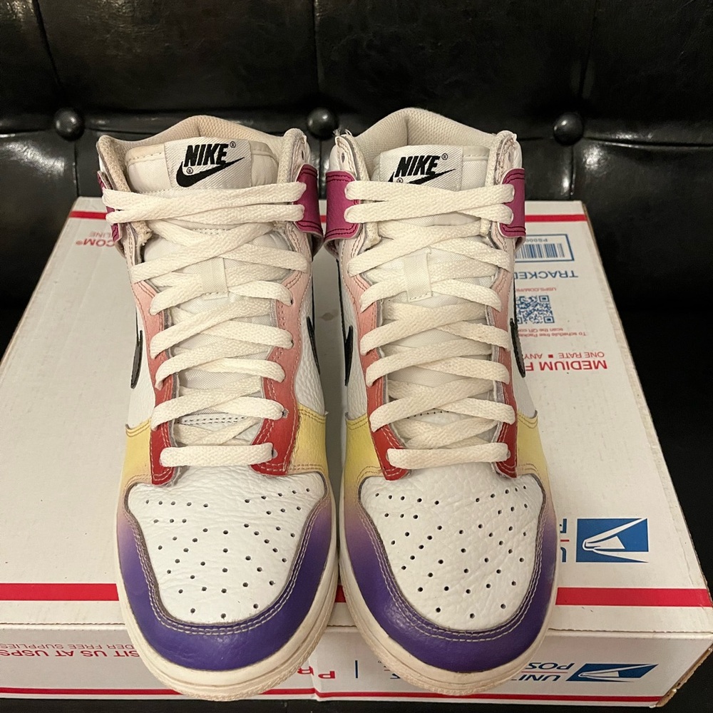 Women’s Nike Dunk High ‘Multi-Color-Gradient’ - Picture 2 of 7
